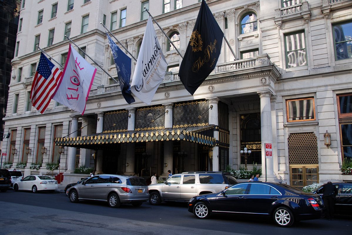 New York City Fifth Avenue 768 03 Entrance To The Plaza Hotel